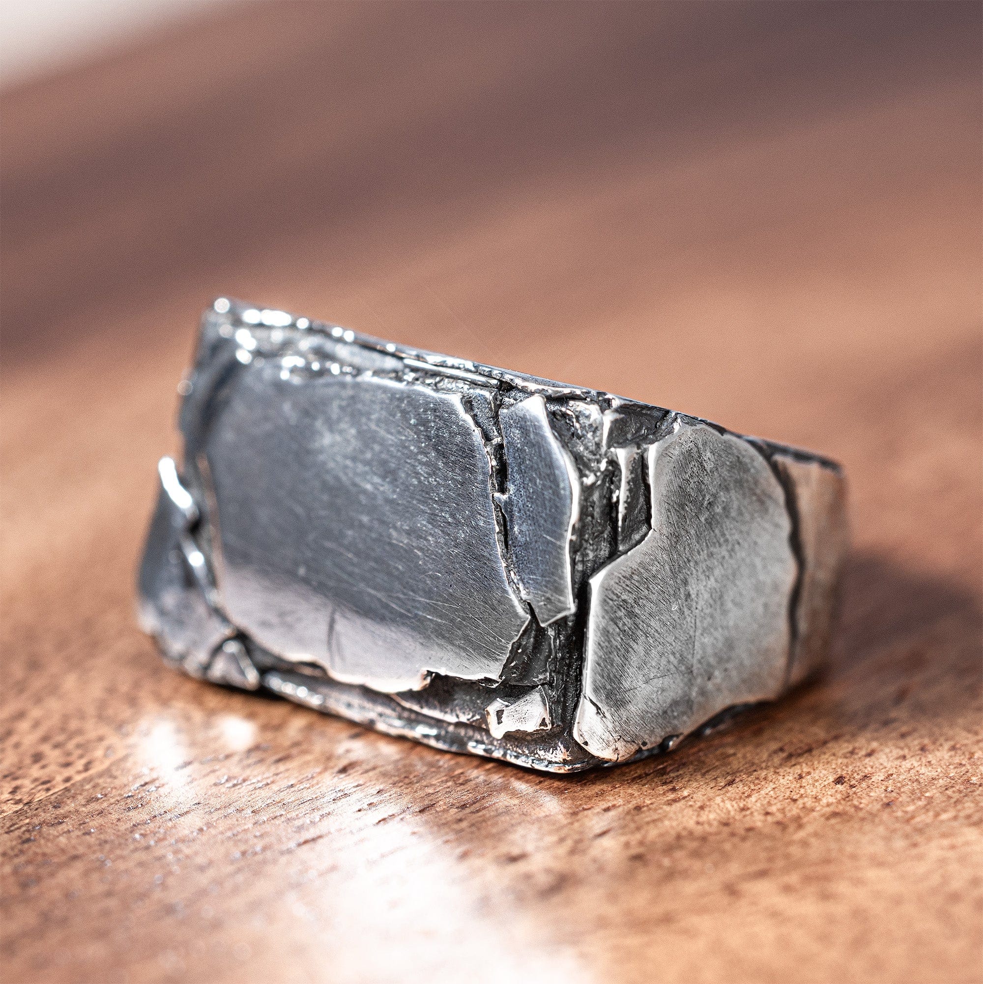 Damask Oxidized 925 Silver Ring with Cracked Tectonic Plate Design